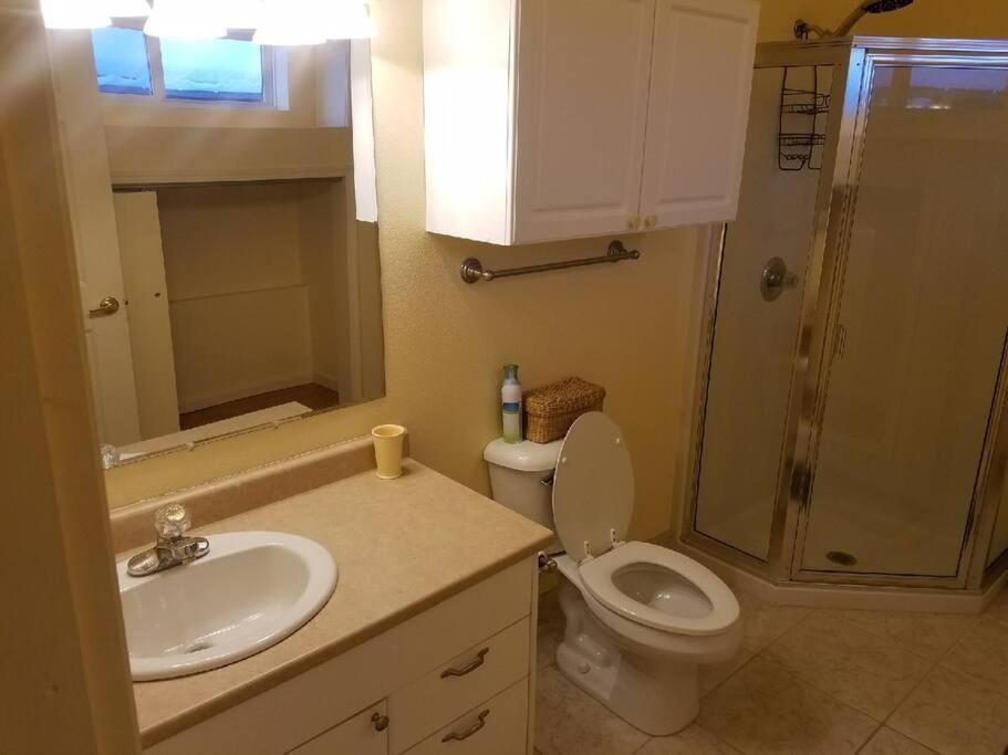 Kelli Creek Cottage - Reduced Price On Tours Джуно Номер фото