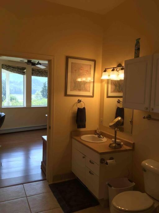 Kelli Creek Cottage - Reduced Price On Tours Джуно Номер фото