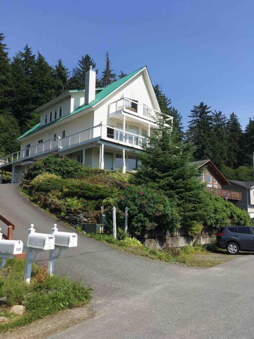 Kelli Creek Cottage - Reduced Price On Tours Джуно Номер фото